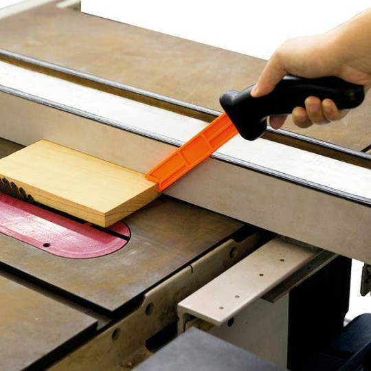 999.110.41 Popychacz stolarski do pilarek stołowych - CMT