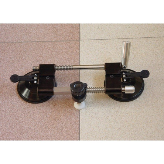 Przyssawka z mechanizmem śrubowym podwójna Przyssawka z mechanizmem śrubowym podwójna