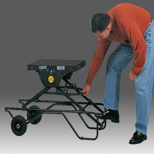 MT58K Przenośny stół do pracy 600x450mm, wysokości: 810, 734, 621, 383mm, max obciążenie 100kg VIRUTEX