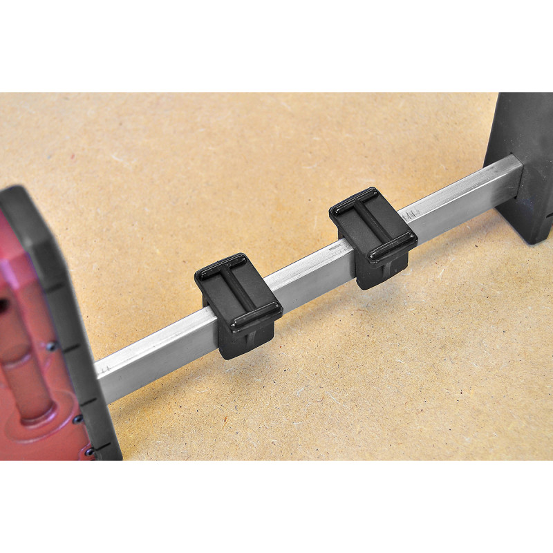 P02660 Ścisk pełnopowierzchniowy PRL-60 c max. siła nacisku 400 kg , ramię 8 cm, szyna 18x7mm, rękojeść drewniana PIHER